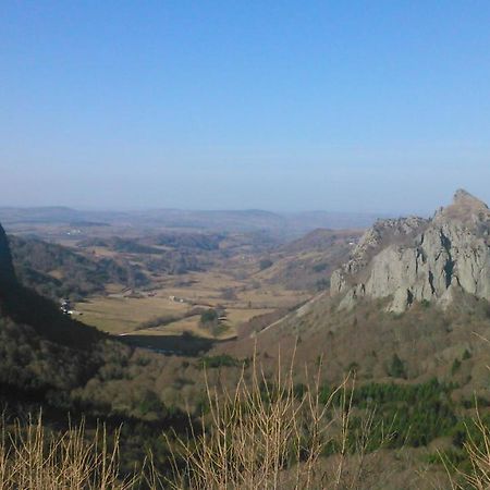 Lilas, Gite Saint Antoine, Orcival, Entre Sancy Et Volcans. Exterior foto