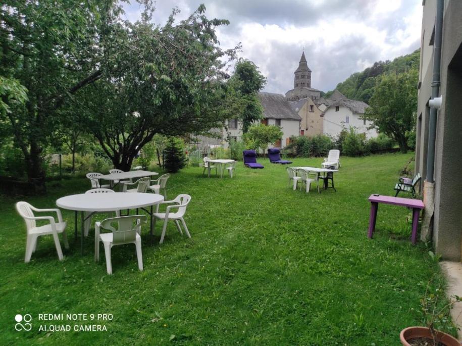 Lilas, Gite Saint Antoine, Orcival, Entre Sancy Et Volcans. Exterior foto